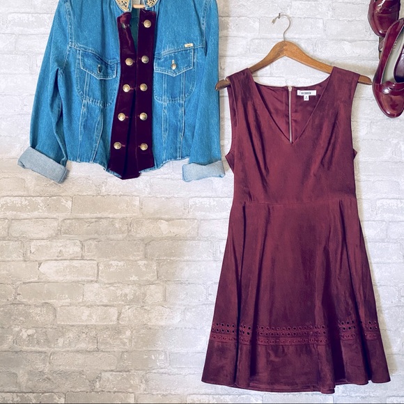 BB Dakota sleeveless burgundy suede plunging empire eyelet mini party dress-4 - Picture 10 of 16